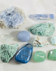 Green Aventurine Healing crystal energy for manifestation of wealth and increasing luck
