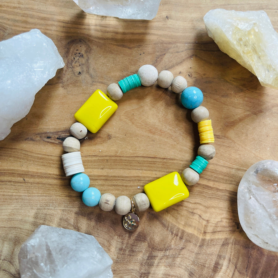 Sarah Belle live happy bracelet with howlite