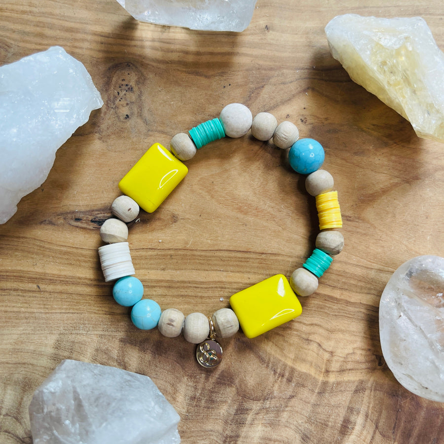 Sarah Belle live happy bracelet with howlite