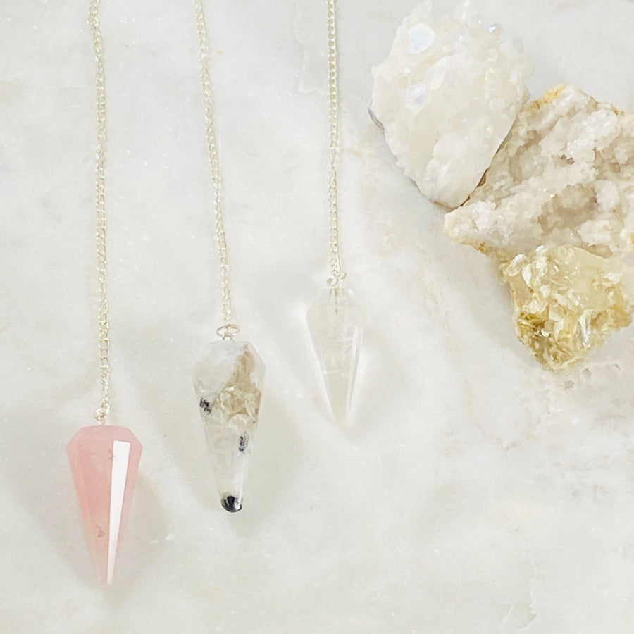 gemstone pendulums for seeking clear insights
