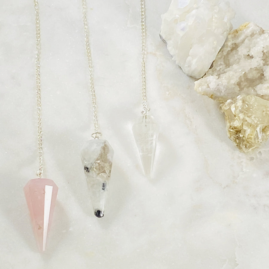 gemstone pendulums for seeking clear insights