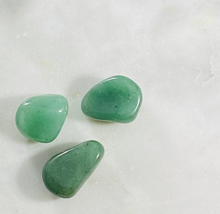 Green Aventurine Healing crystal energy for manifestation of wealth and increasing luck