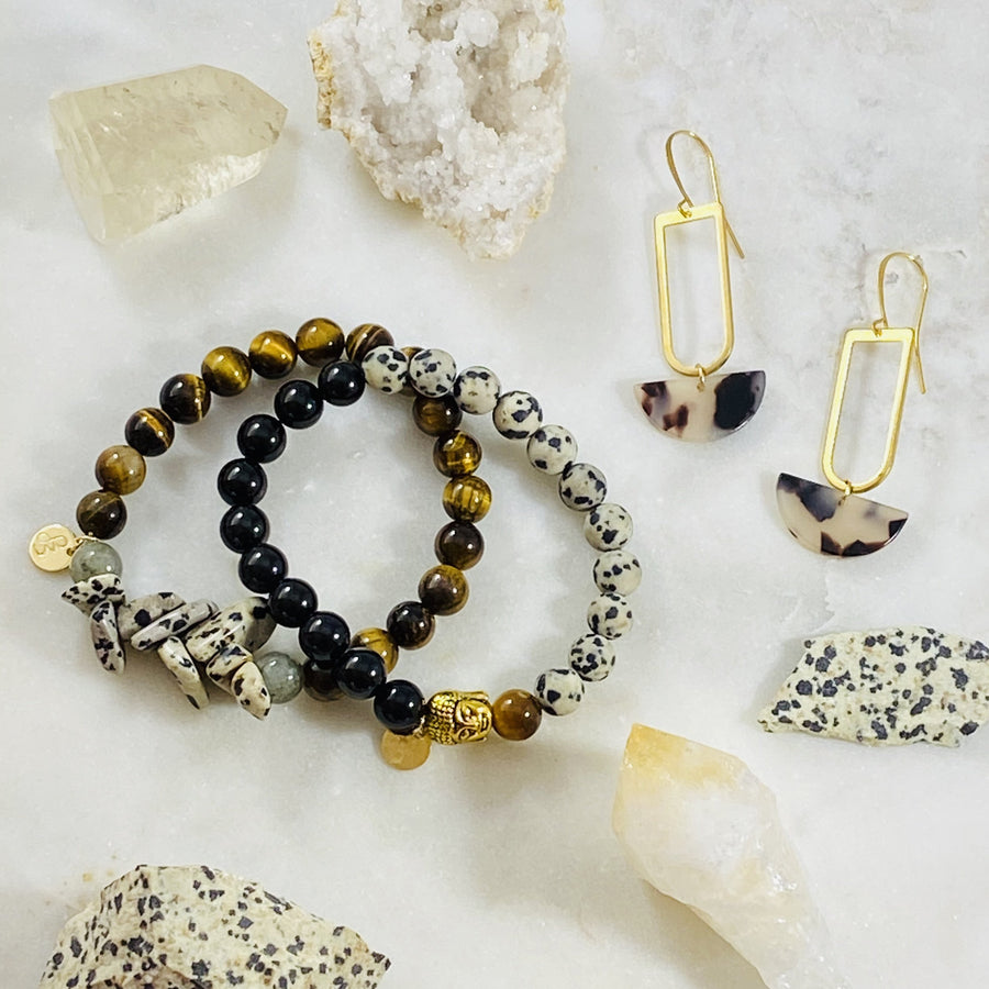 Handmade healing gemstone bracelet for promoting courage