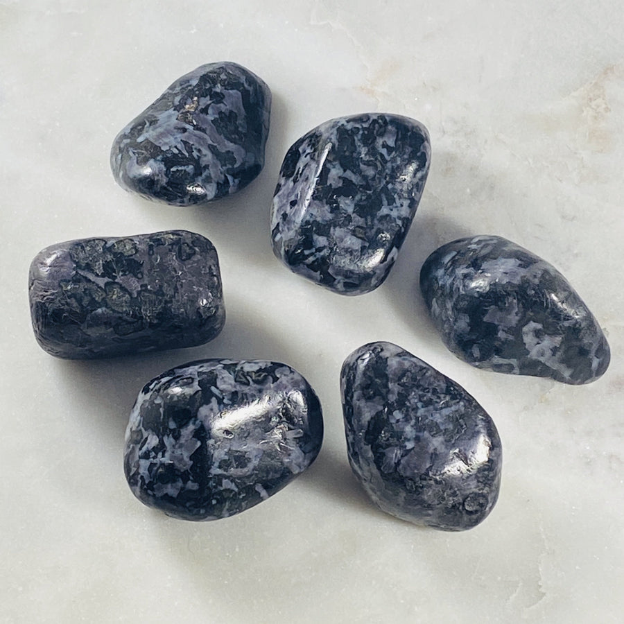 Indigo gabbro for psychic connection