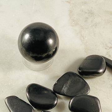 Shungite healing crystals for energy healing